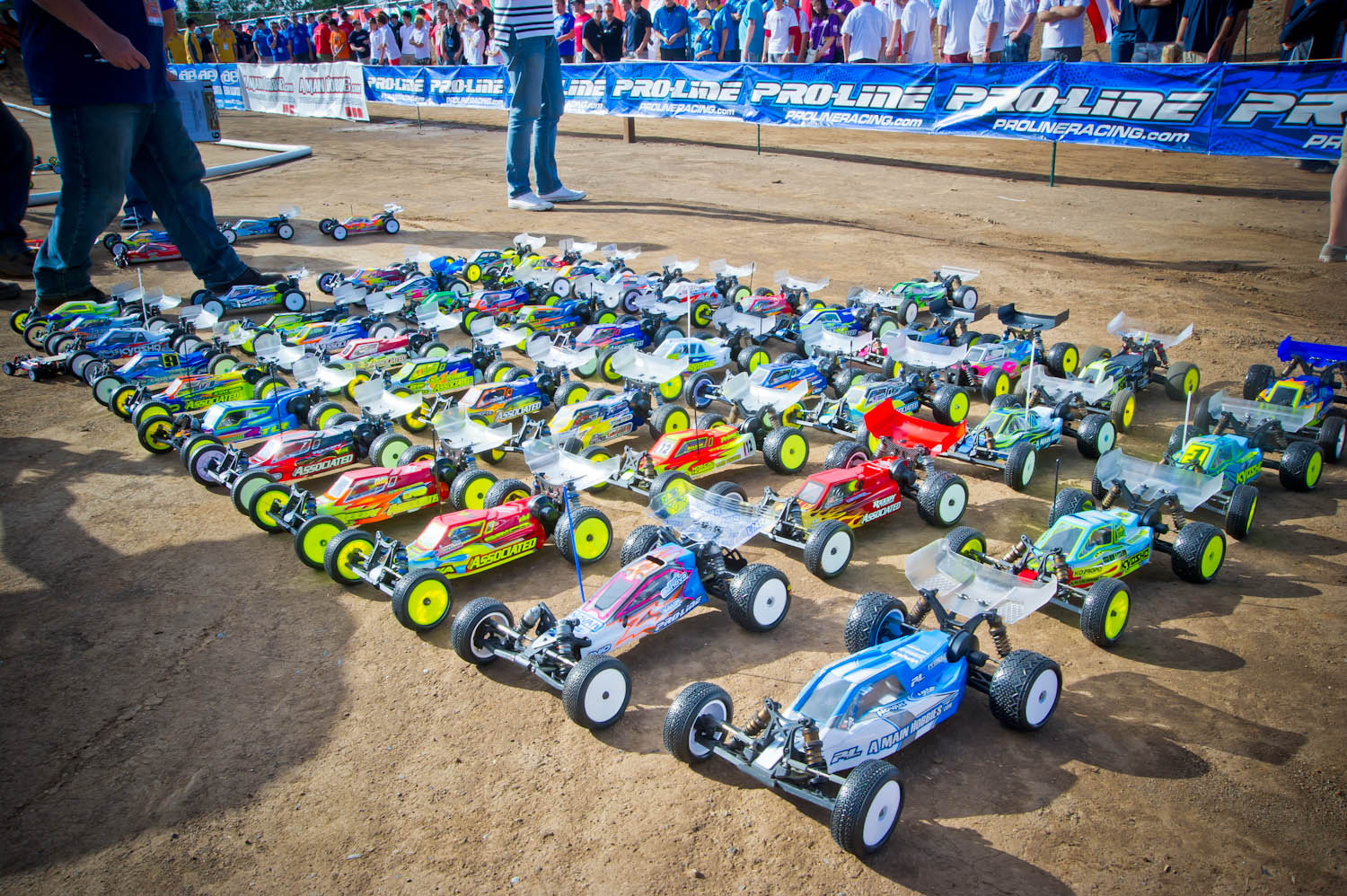 RC Car Action - RC Cars & Trucks | 2013 IFMAR Worlds Sunday0100153