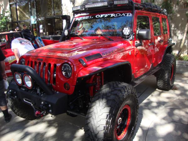 This Jeep looks more than ready to make small work of the Rubicon trail.
