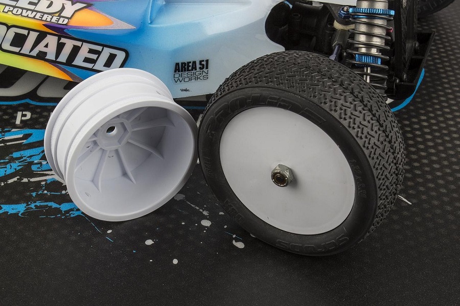 team-associated-12mm-hex-4wd-2-2-front-wheels-2