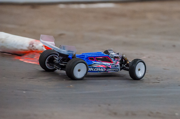 Yokomo's Ryan Maifield had a one point advantage leading in to the final race, but needed a win to hold off a hard charging Cavalieri for the overall win. 