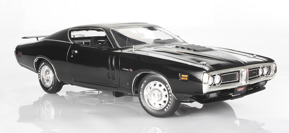 RC Car Action - RC Cars & Trucks | Die Cast X Review: Auto World 1971 Dodge Charger R/T
