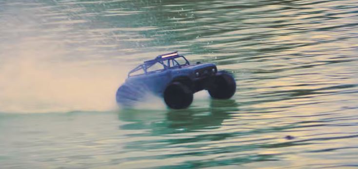 Pro-Line PRO-MT 4x4 & Sand Paw 2.8" Tires On Water