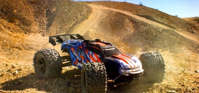 Ultimate Desert RC Battleground With The Traxxas E-Revo