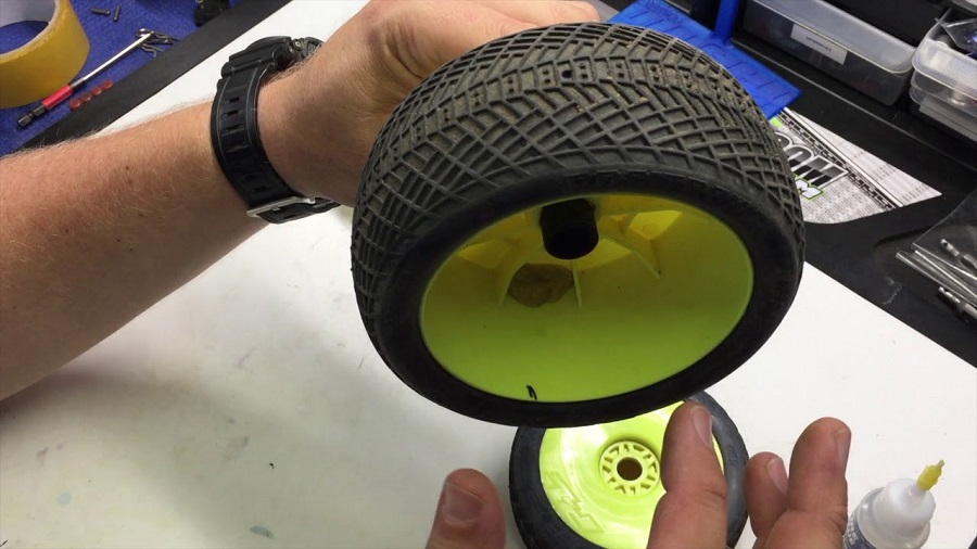 How To Balance Tires With Mugen's Adam Drake