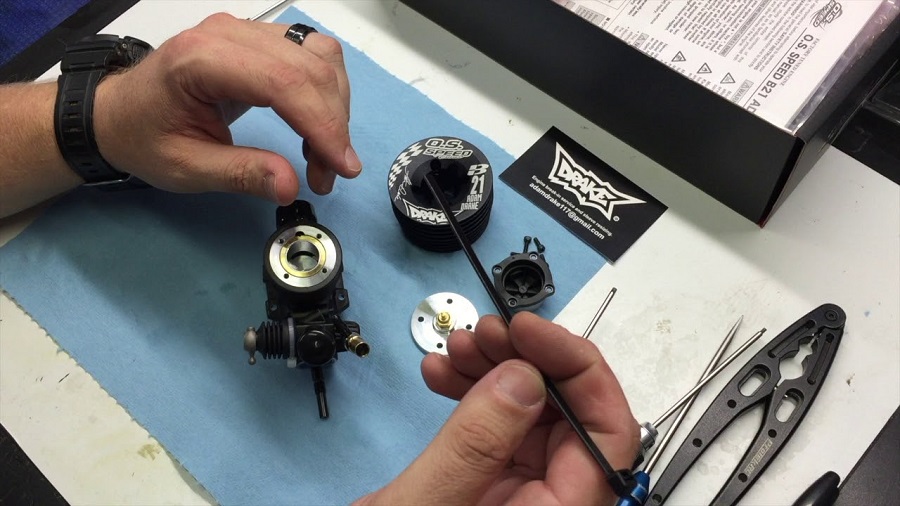 How To Remove A Piston & Sleeve With Mugen's Adam Drake