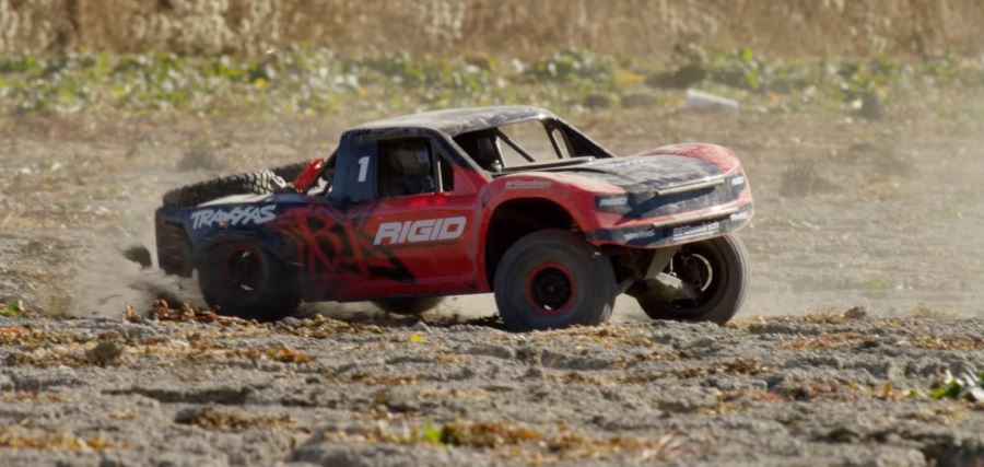Dry Lake Bed Adventure With The Traxxas Unlimited Desert Racer