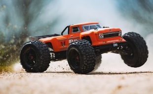 ARRMA 2019 1/8 OUTCAST 6S BLX 4WD Brushless Stunt Truck RTR [VIDEO]
