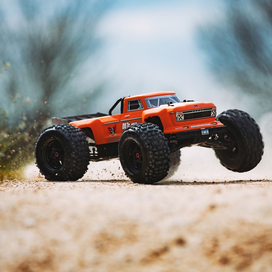 ARRMA 2019 1/8 OUTCAST 6S BLX 4WD Brushless Stunt Truck RTR