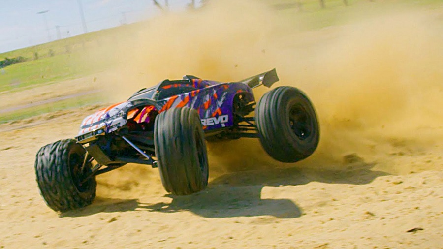 Extreme Speed Monster With The Traxxas E-Revo