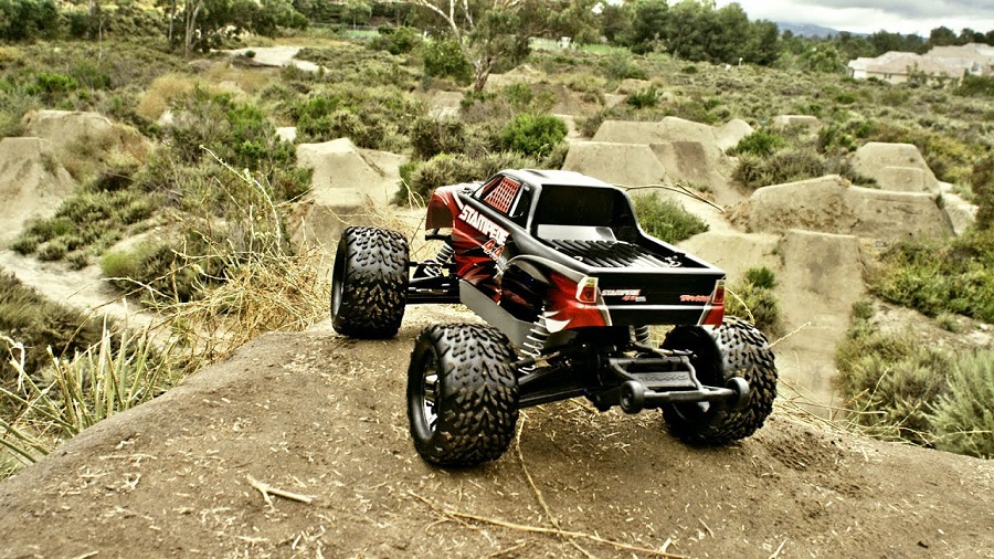Dirt Jump Paradise With The Traxxas Stampede 4x4 VXL