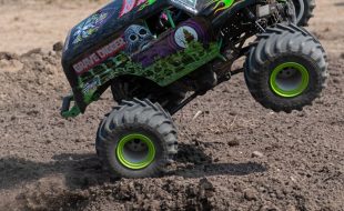 Losi LMT 4WD Solid Axle Monster Truck RTR [VIDEO]