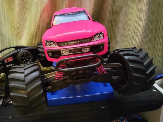 RC Car Action - RC Cars & Trucks | Pink Truck