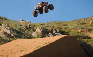 Epic 8s Dirt Jump Session With The Traxxas X-Maxx [VIDEO]