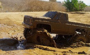 Mud Run With The Traxxas TRX-4 High Trail Chevrolet K10 [VIDEO]