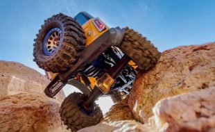 Traxxas TRX-4M Ford Bronco With Full Accessories Hits The Rocks [VIDEO]