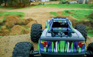 4s 60+MPH Dirt Jump Monster With The Traxxas MAXX [VIDEO]
