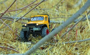 GROUND BREAKER – The All-New & Innovative FMS 1/24-Scale FCX24 Power Wagon