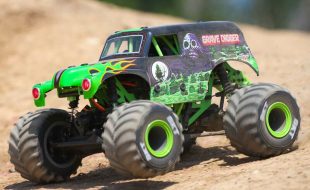 Losi RTR 1/18 Mini LMT 4X4 Brushed Monster Truck [VIDEO]